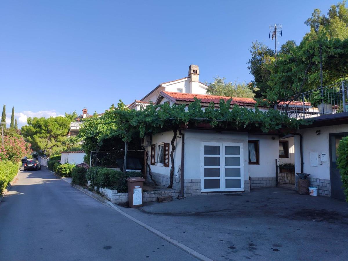 Cute Corner Apartment Koper Exterior photo